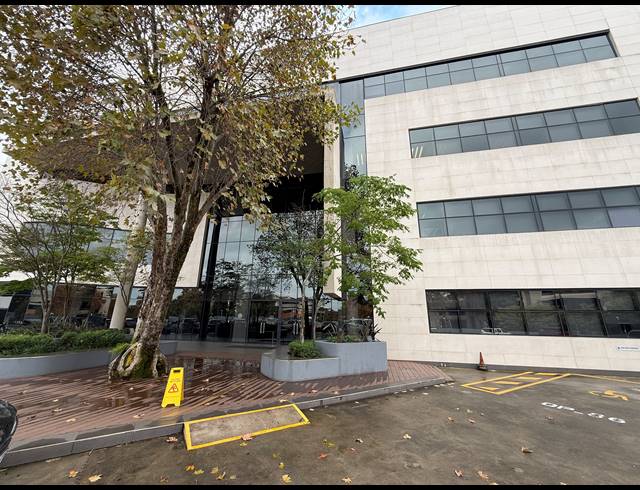 565M² OFFICE TO LET IN PARKTOWN